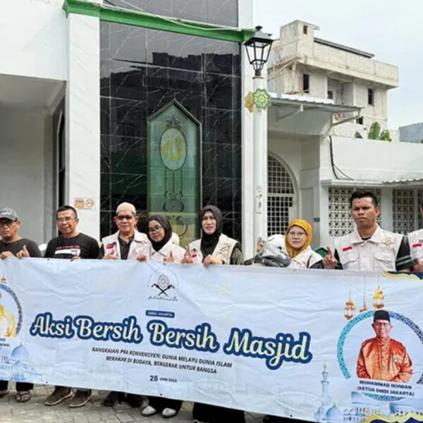 DMDI Jakarta Gelar Aksi Bersih-Bersih Masjid Jelang Konvensyen Dunia Melayu ke-25